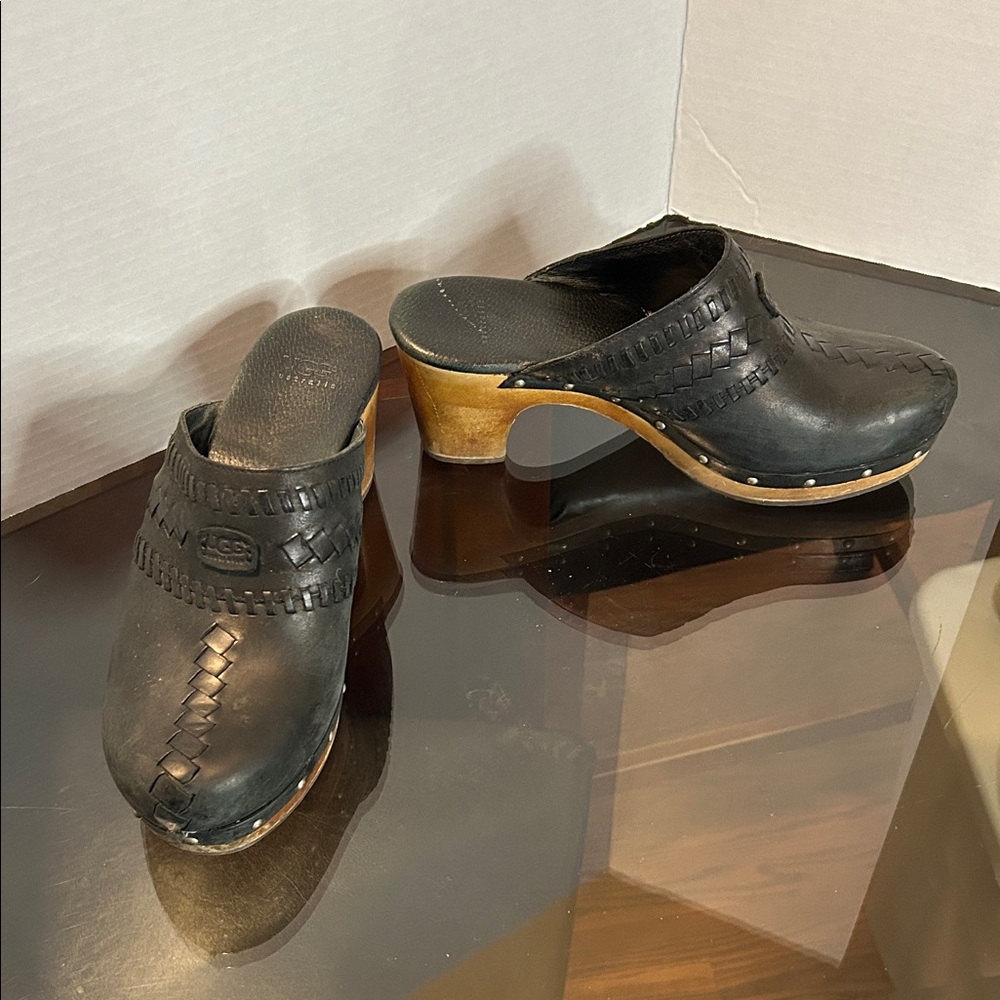 UGG Black Leather Woven Clogs - Picture 4 of 7
